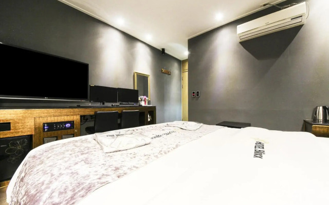 Blixx Hotel