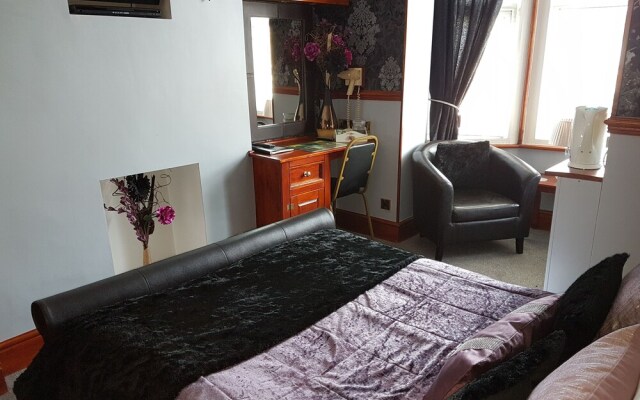 The Cresta Guest House