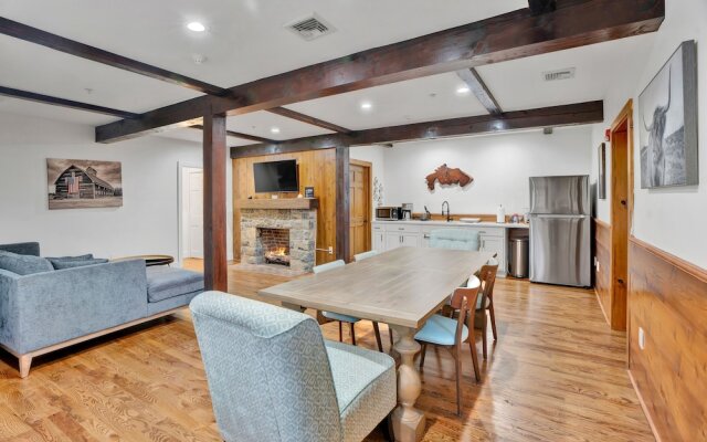 Chimney Hill Estate Inn