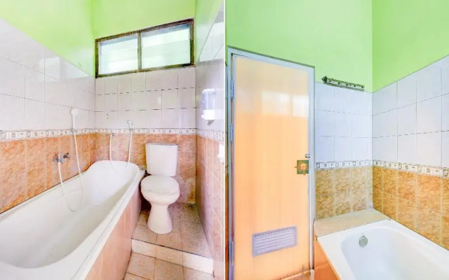 OYO 90284 Villa Biru