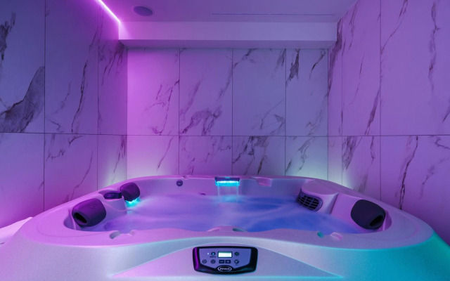 Life Hotel