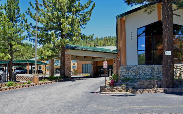 Empieria High Sierra Hotel