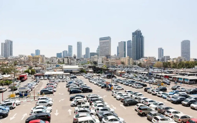Hakovshim Miroir in Tel Aviv-yafo