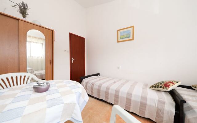 Apartment Summer Break