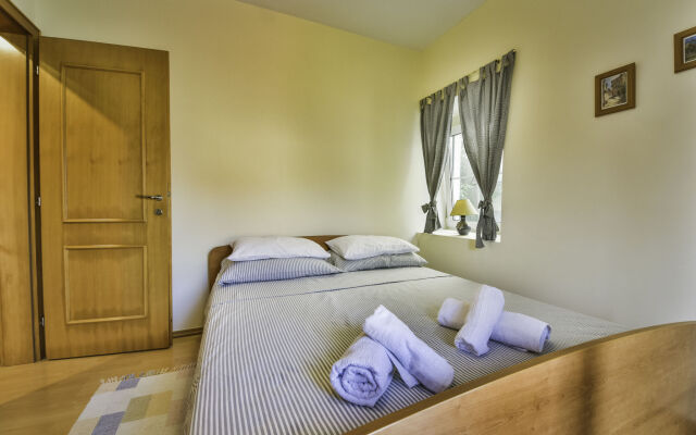 Holiday Home Mali dvori