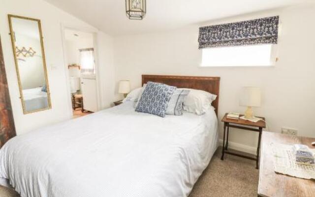 186 Clay Street, Eye