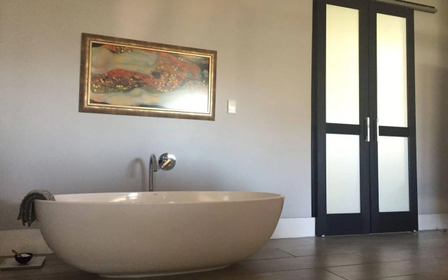 Moonstruck on Pringle Bay Guesthouse