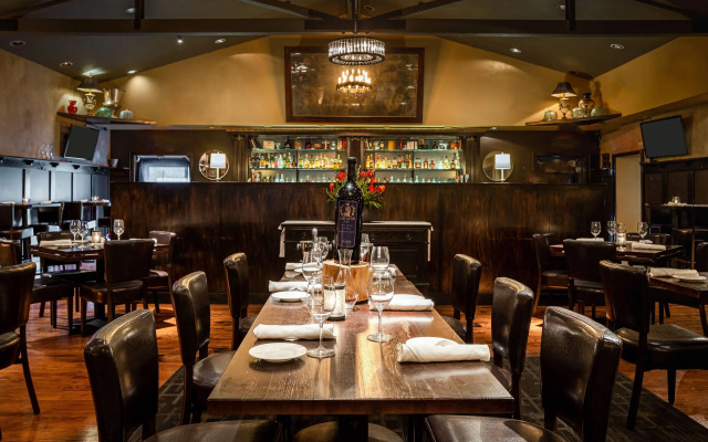 Inn Marin and Suites, an Ascend Collection Hotel