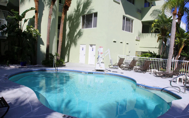 Chart House Suites and Marina