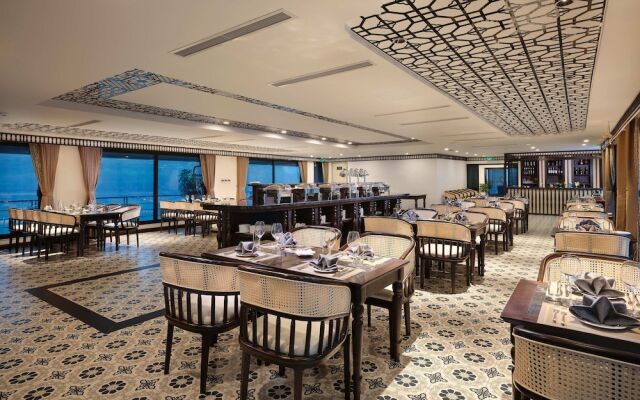 Era Premium Cruises Halong