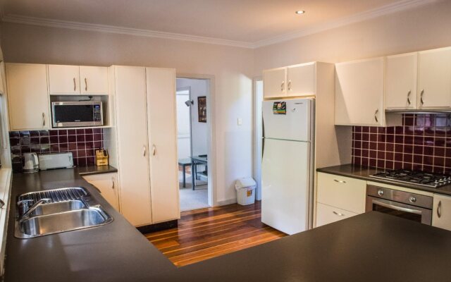 Whispering Pines Cottages