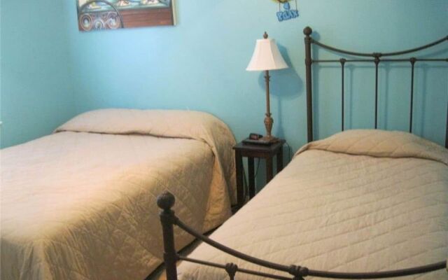 Drayton 402 - 3 Br Condo