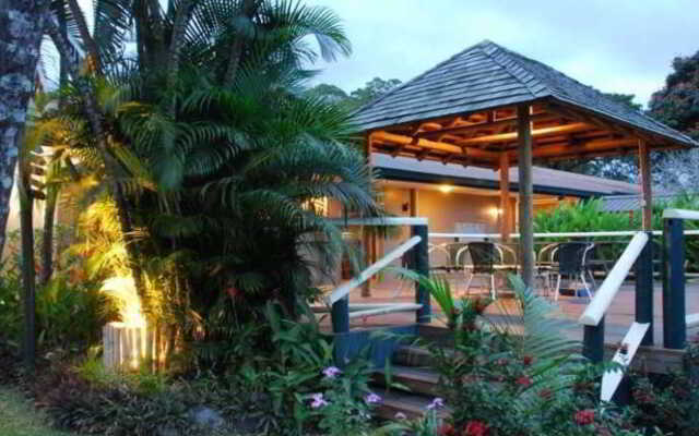 Tanoa Skylodge Hotel