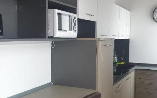 Snc1018 Modern Boutique Apartment