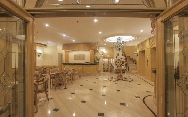 The Grand Dame Hotel