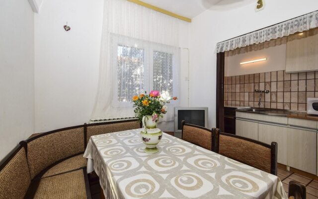 Apartments Milenko / Three Bedrooms A2