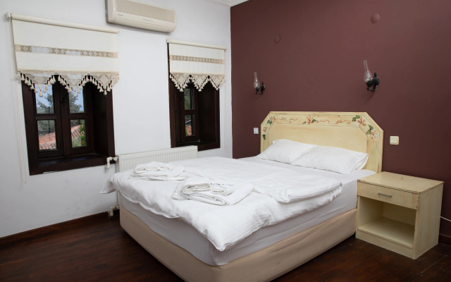 Moncheri Butik Otel & Restoran