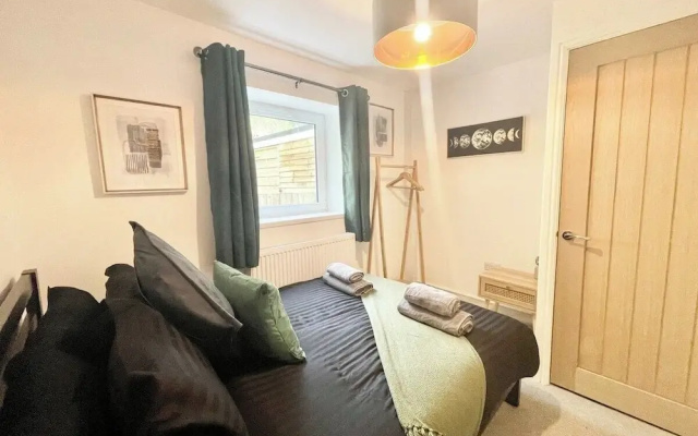 Cozy & Spacious 3-bedroom Home