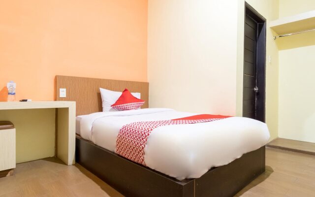 OYO 996 Hotel Transit Syariah