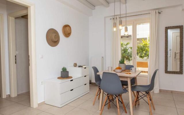 Sorokos Suite 8