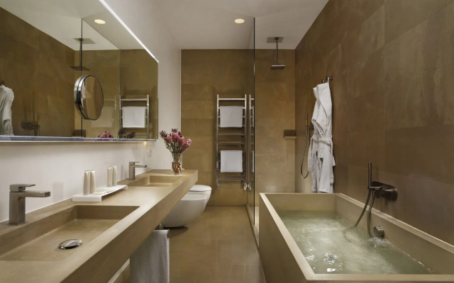 Palazzo Montemartini Rome, A Radisson Collection Hotel