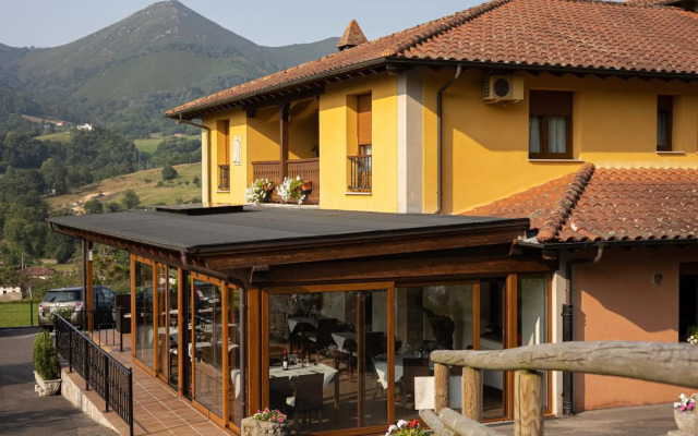 Villa de Mestas