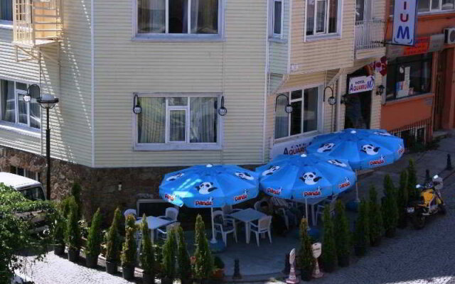 Aquarium Hotel