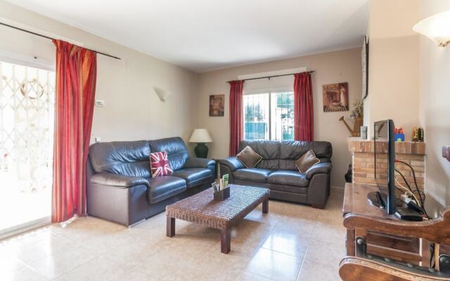 Alluring Villa in L'escala With Private Swimming Pool