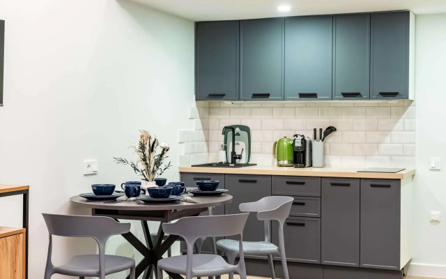 Метры в центре на улице Лахтинская 9