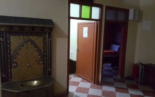 Hôtel Ouaouizerth - Hostel