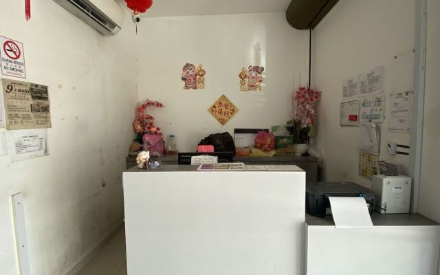 Spot On 89811 9S Motel