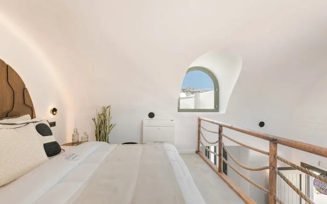 Acro Caldo Suites