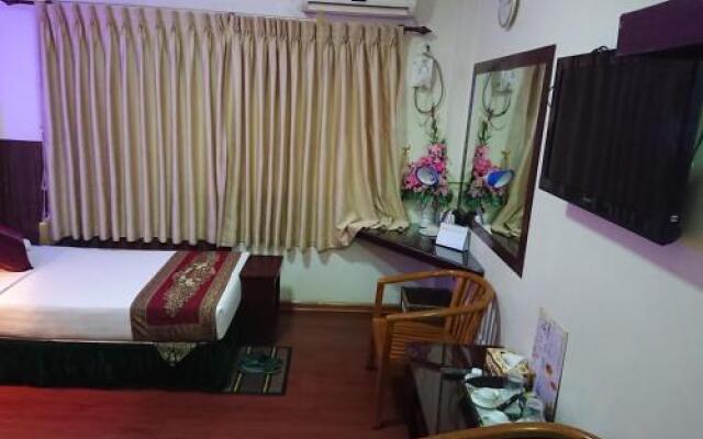 Royal Ruby Hotel