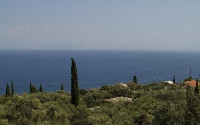 Spiros Apartments