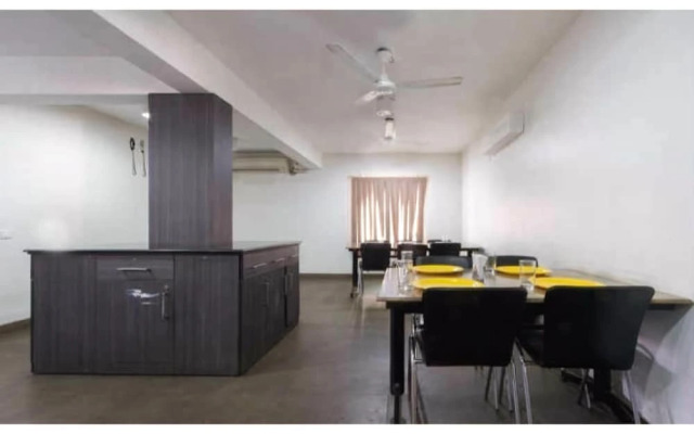 Stayeasy Serviced Apartment