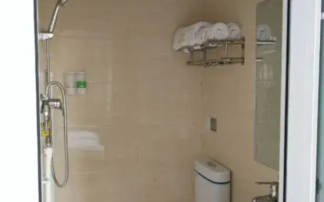 Xingyi Haixing Hotel