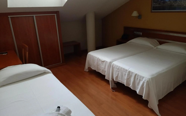 Hostal Santa Ana