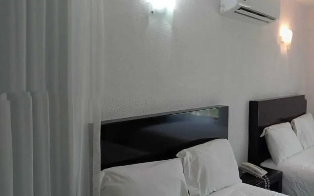 Hotel Punta Galeria