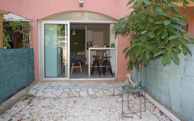 Joli studio avec jardin bord de mer