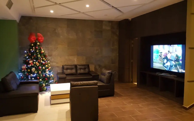 Hotel 56 Avenue Plaza