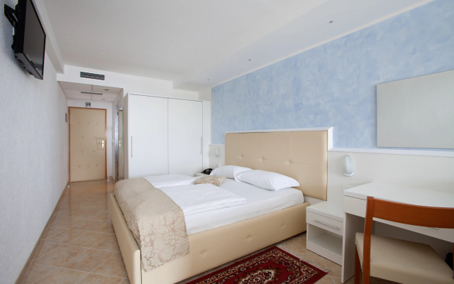 Mimosa Lido Palace
