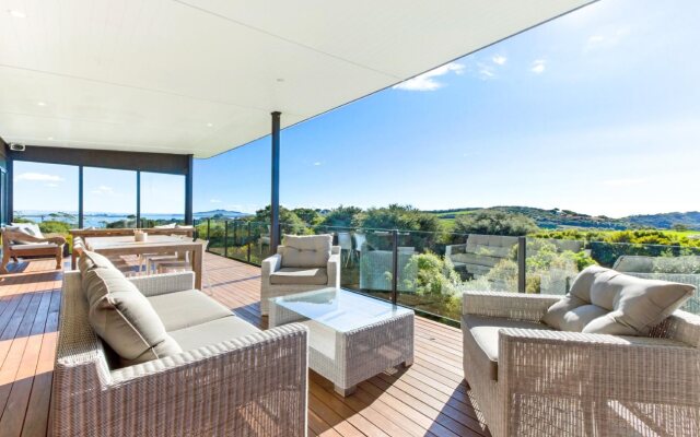 Cable Bay Views