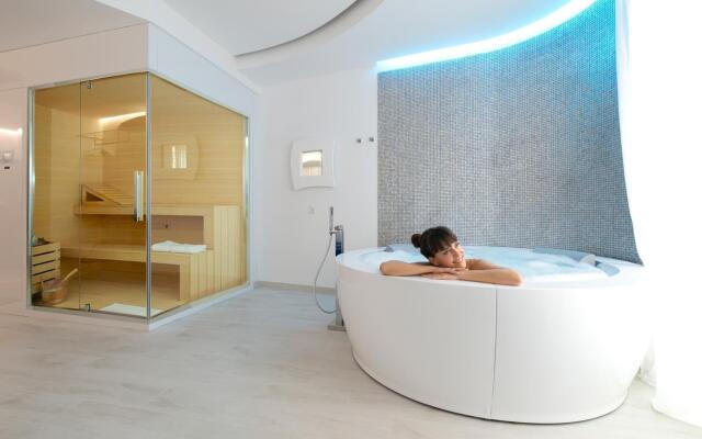 AHD Rooms