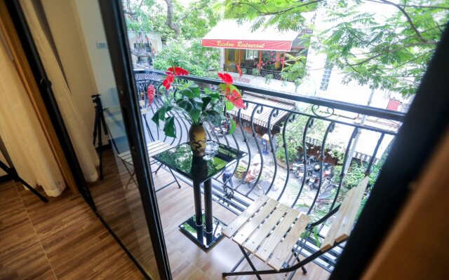 Family Hanoi Hotel