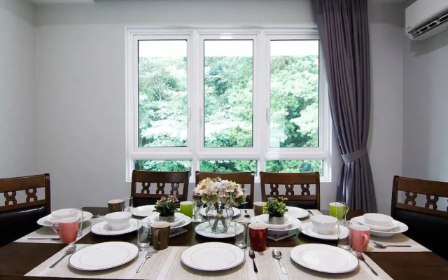 YO.OM Families Gateway Luxury Condo 6-9 Pax