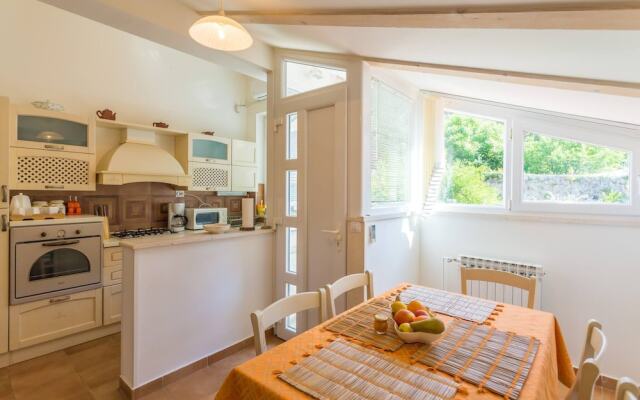 Dvori With Garden, Free Parking Next To Sea