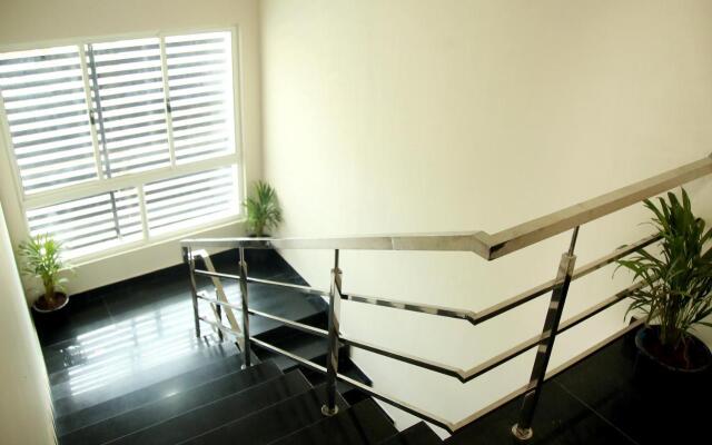Apollo Court (Apollo hospital,Sankara natralya, US consulate