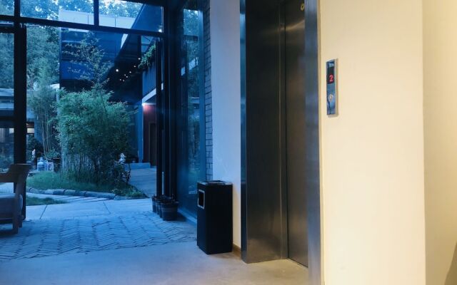 Luoyang Yijia International Youth Hostel