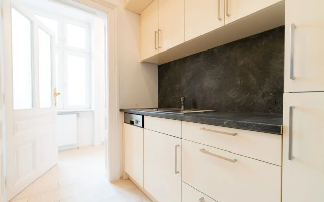 Vienna Residence Spacious Viennese Apartment for up to 5 Happy Guests