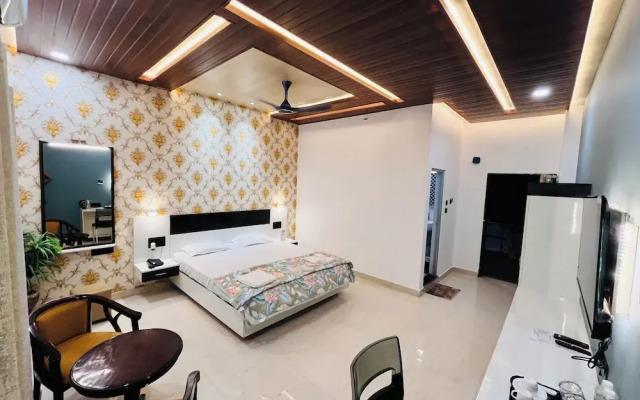 Hotel Buddha Park Near Sarnath